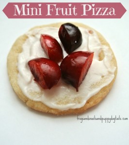 Mini Fruit Pizza- great to make with the kids