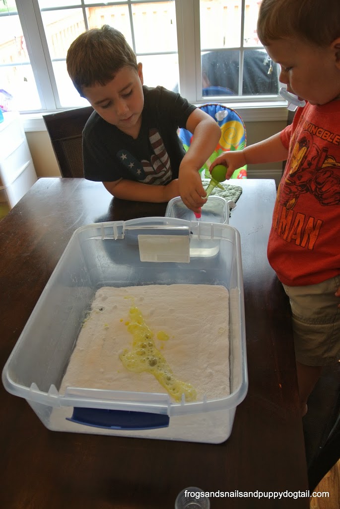 Baking Soda Science and Color Mixing 