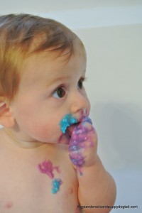 DIY Baby's First {Safe} Finger Paints by FSPDT