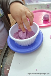 Sugar Plum Crumble Dough Recipe {and pretend play activity} by FSPDT