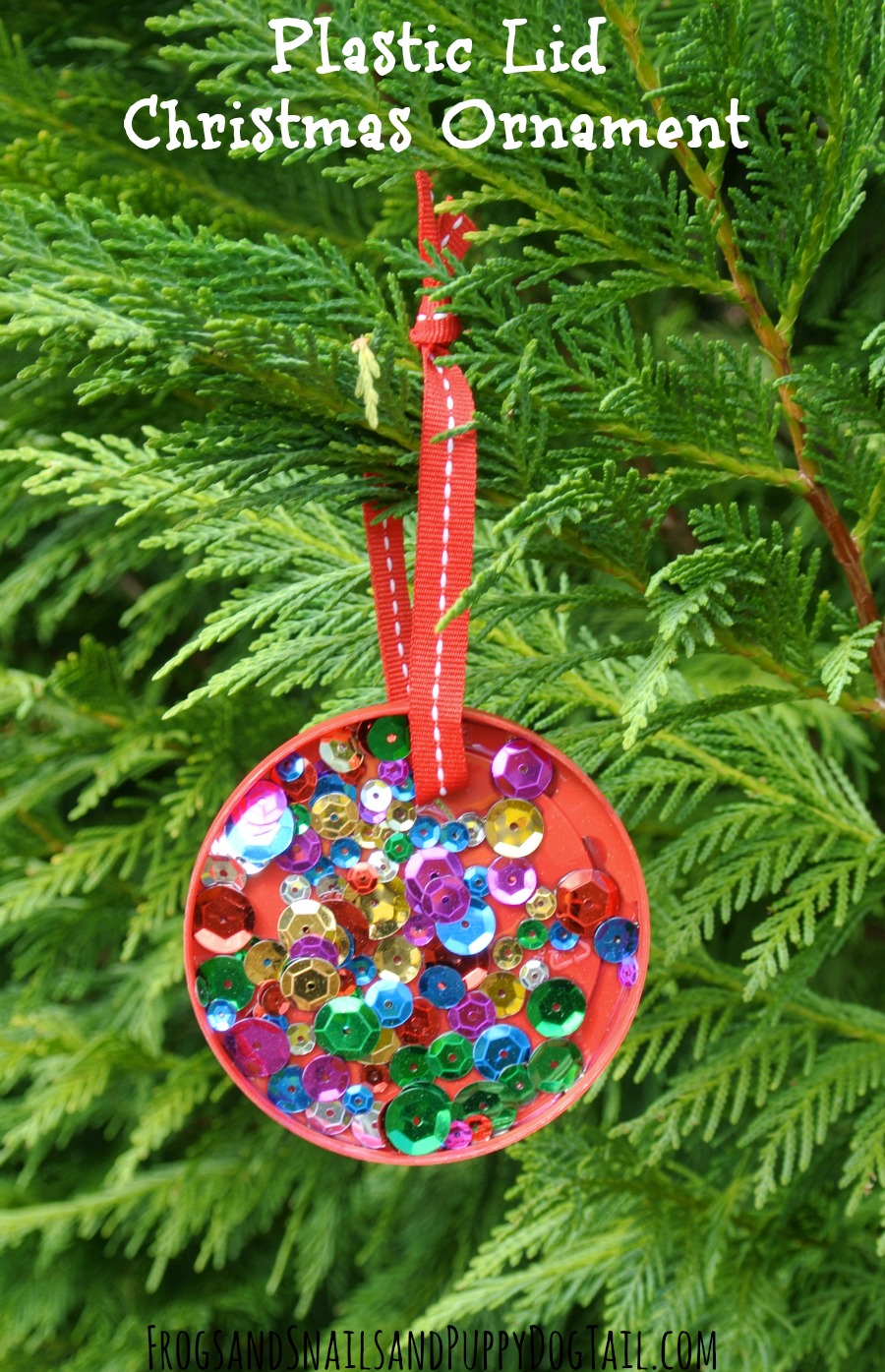 Plastic Lid Christmas Ornament: perfect for kids to make - FSPDT